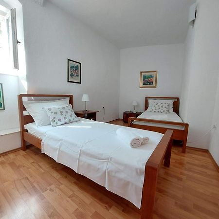 Apartment In Vis Historic Center - Mikula, Ljubica, Toma エクステリア 写真