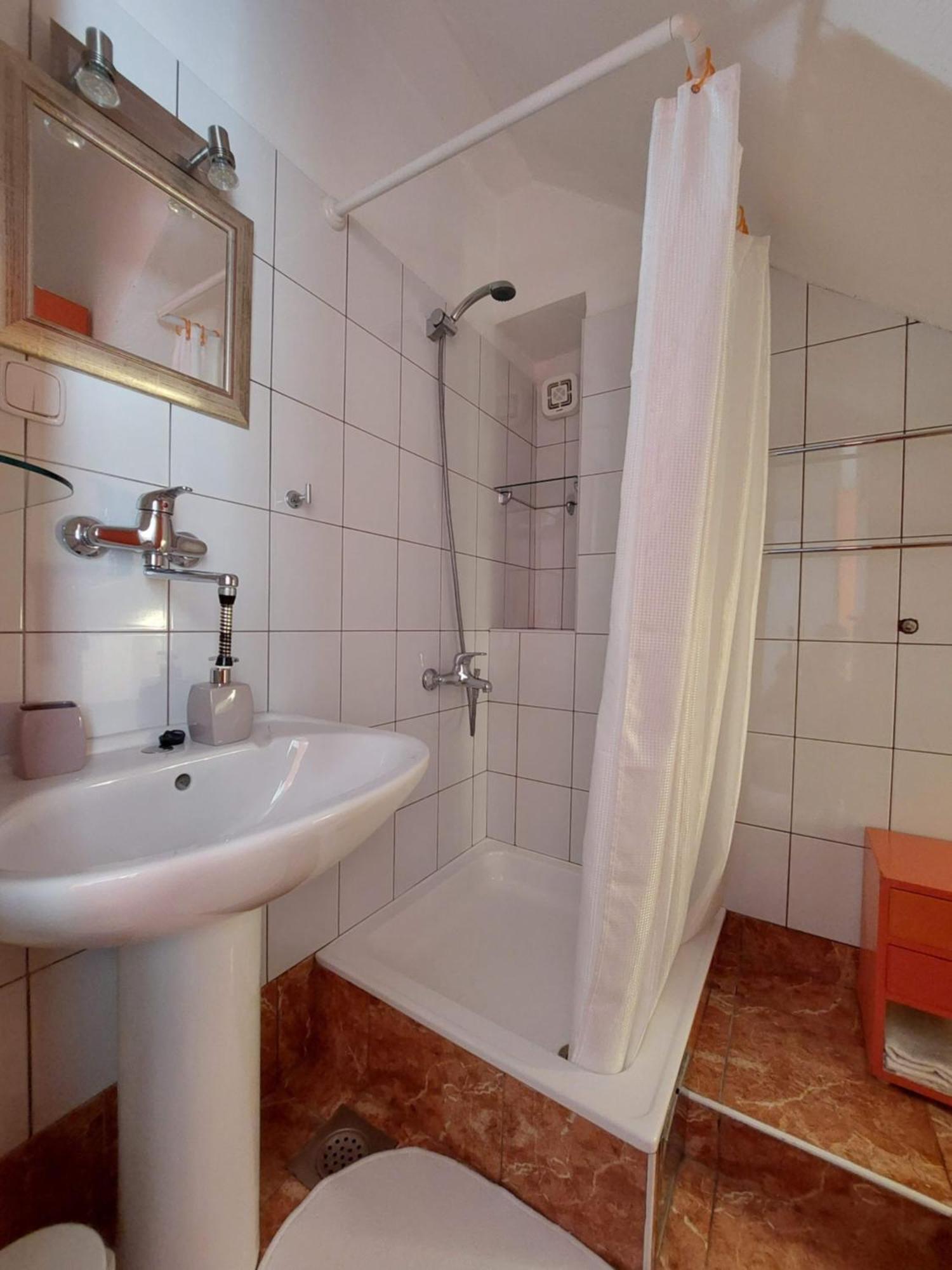 Apartment In Vis Historic Center - Mikula, Ljubica, Toma エクステリア 写真