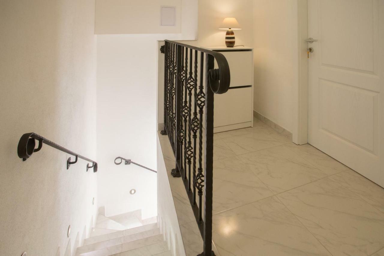 Apartment In Vis Historic Center - Mikula, Ljubica, Toma エクステリア 写真
