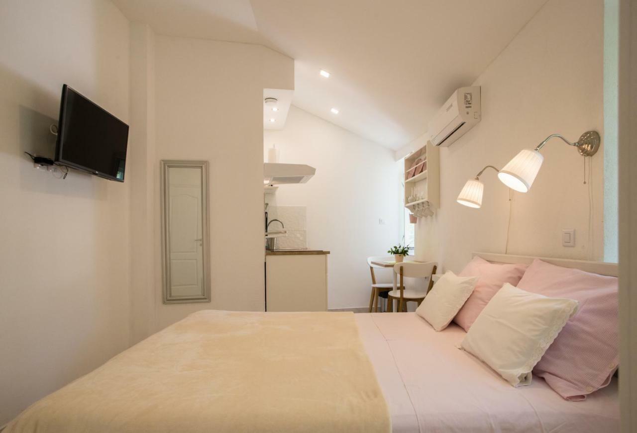 Apartment In Vis Historic Center - Mikula, Ljubica, Toma エクステリア 写真